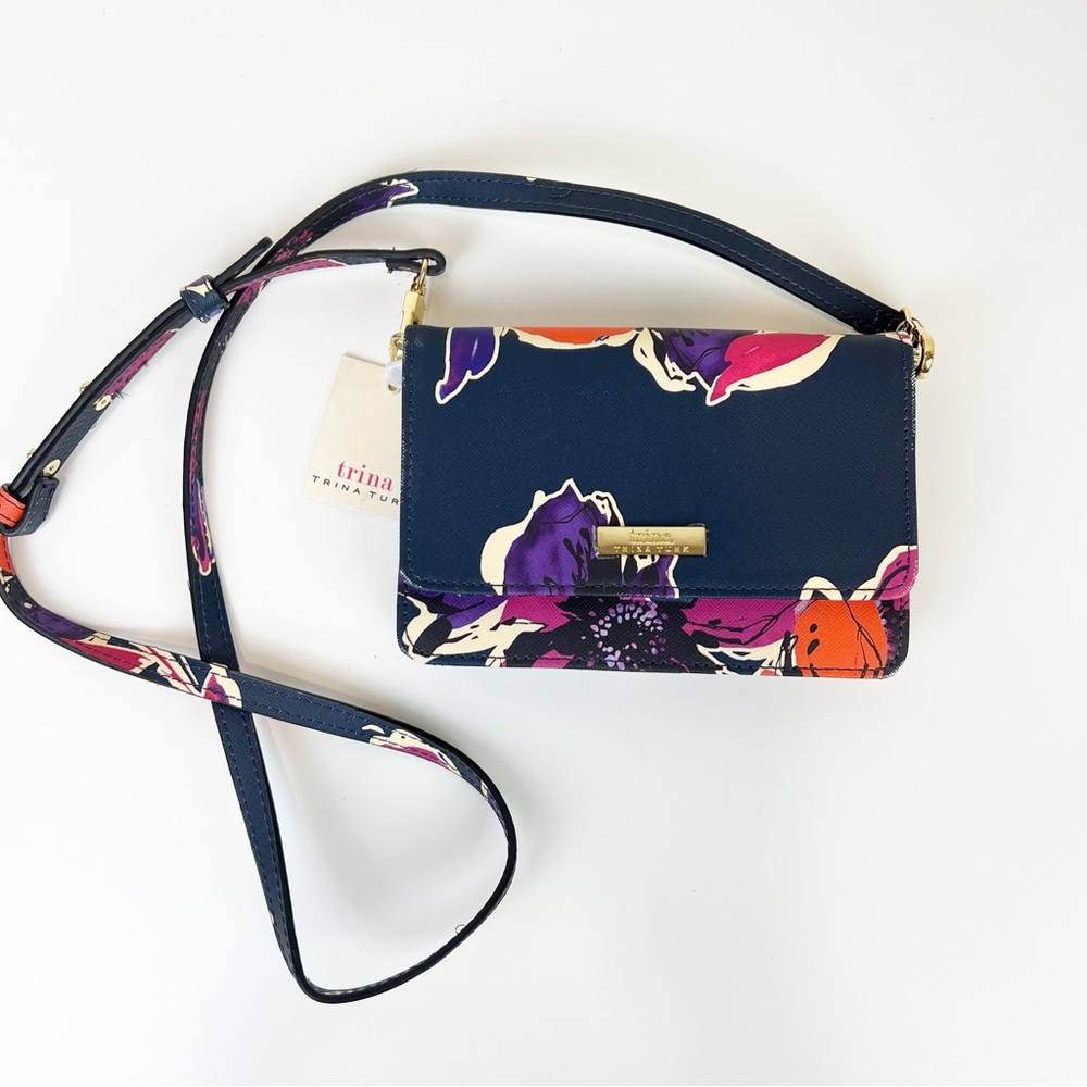 Trina Trina Turk NWT Multicolor Floral Cellphone Crossbody Bag Wallet